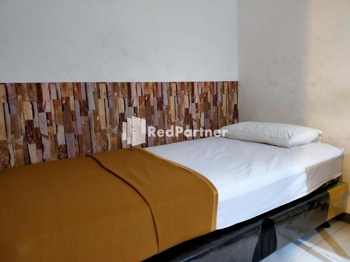 Hotel Ayu Lestari Ternate Redpartner Ngoại thất bức ảnh