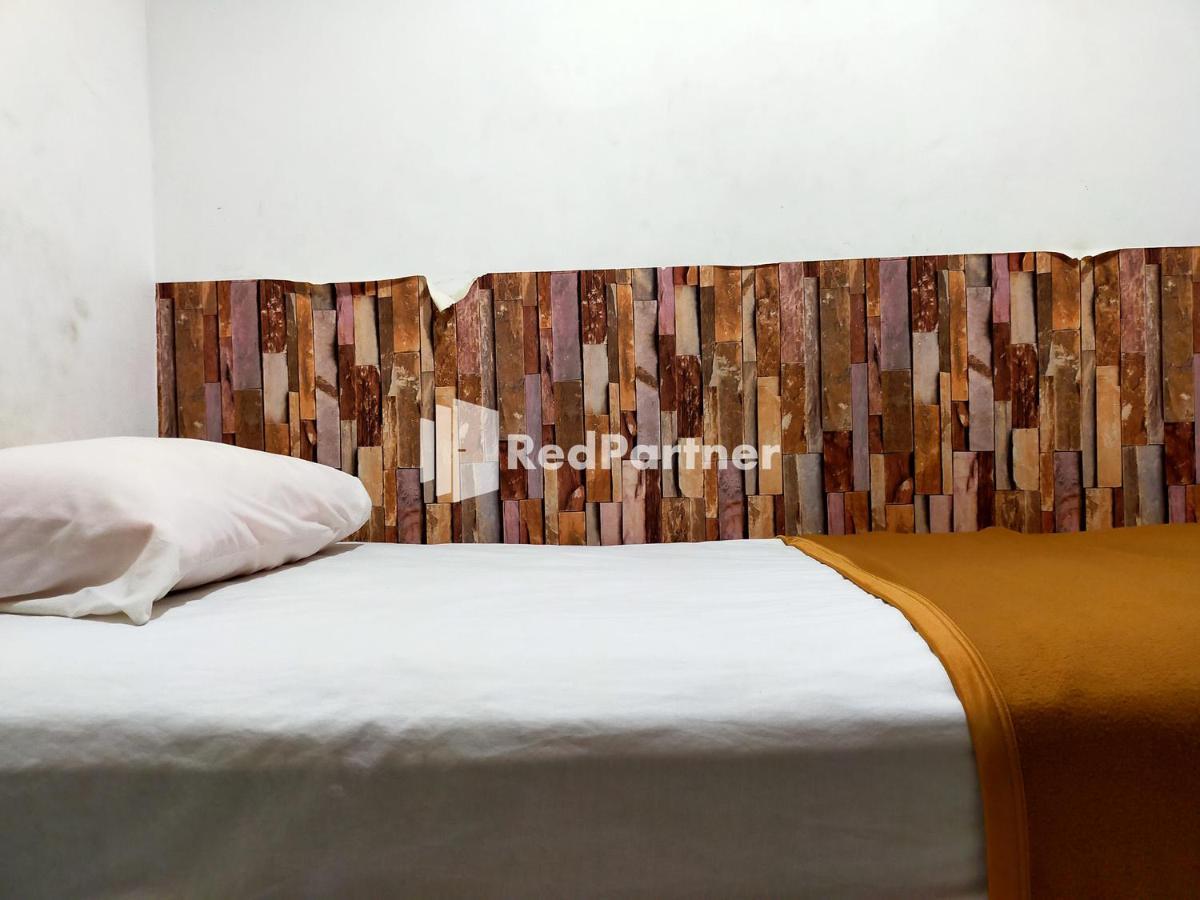 Hotel Ayu Lestari Ternate Redpartner Ngoại thất bức ảnh