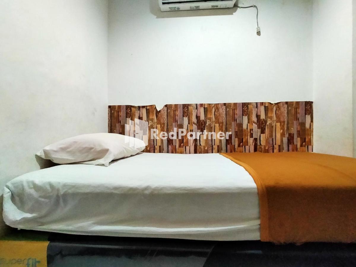 Hotel Ayu Lestari Ternate Redpartner Ngoại thất bức ảnh