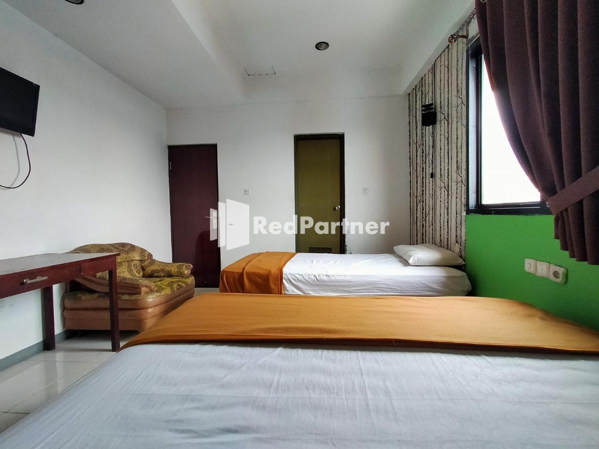 Hotel Ayu Lestari Ternate Redpartner Ngoại thất bức ảnh