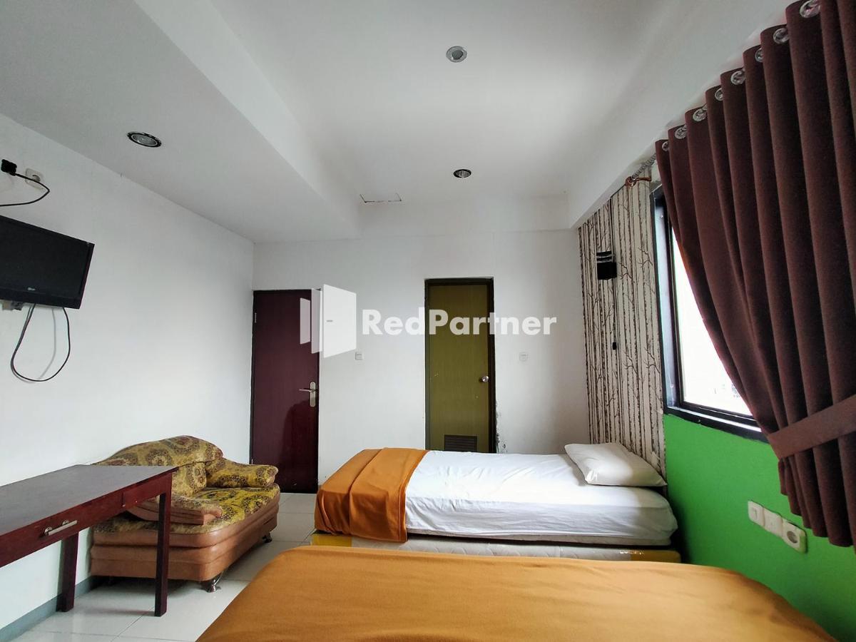 Hotel Ayu Lestari Ternate Redpartner Ngoại thất bức ảnh